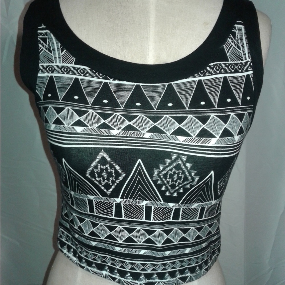 Aztec Print sleeveless crop top